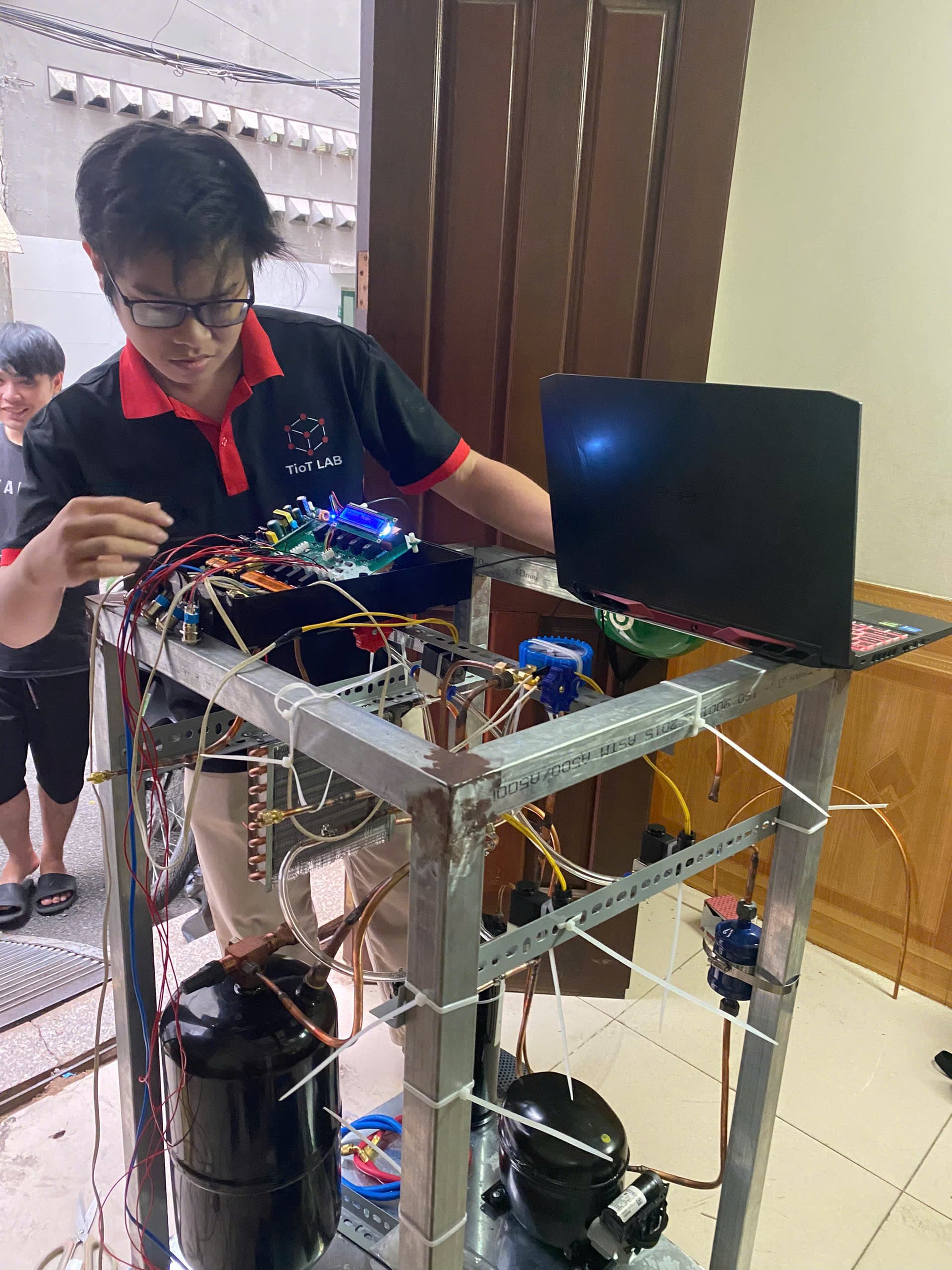 Bộ Điều Khiển Hệ Thống Gas Ô Tô